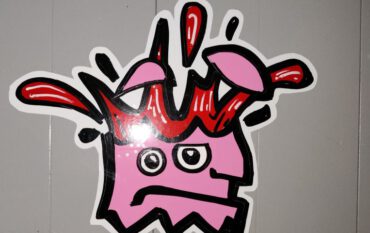 Roze sticker Laan van Oud Poelgeest